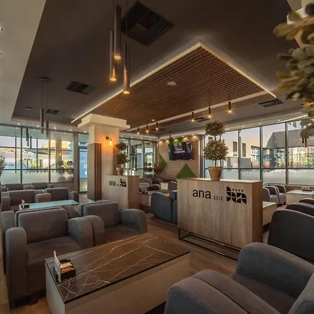 Hotel Ana Lux 4*