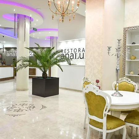 Hotel Ana Lux 4*