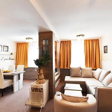 Hotel Ana Lux 4*