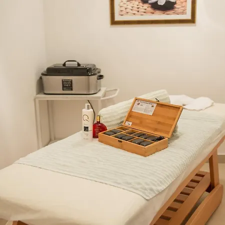Hotel Ana Lux 4*